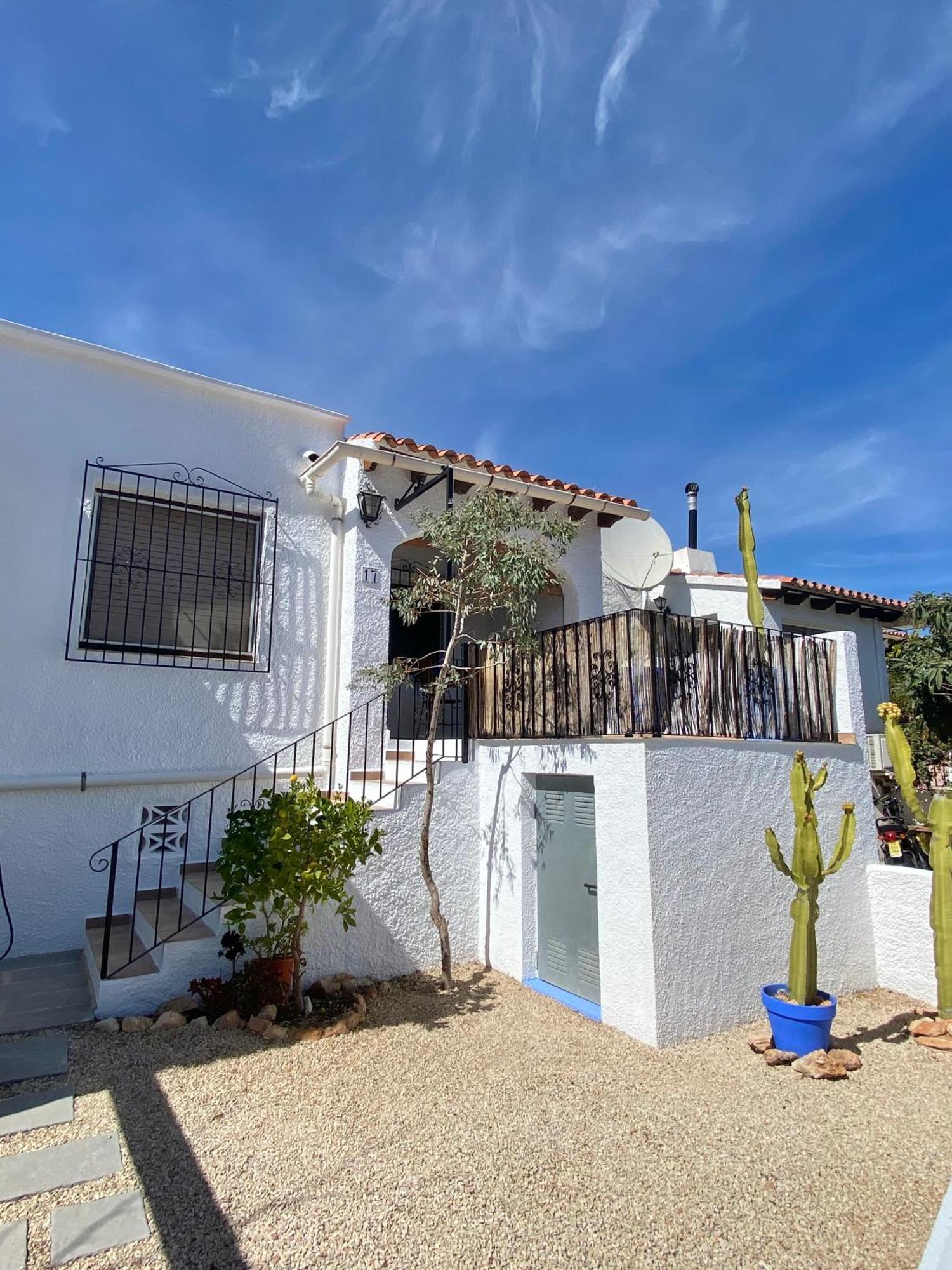 Bungalow Steps From Moraira Teulada Exterior photo